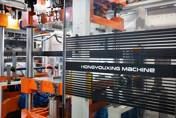 Термоформирующая машина/Машина пластиковой чашки